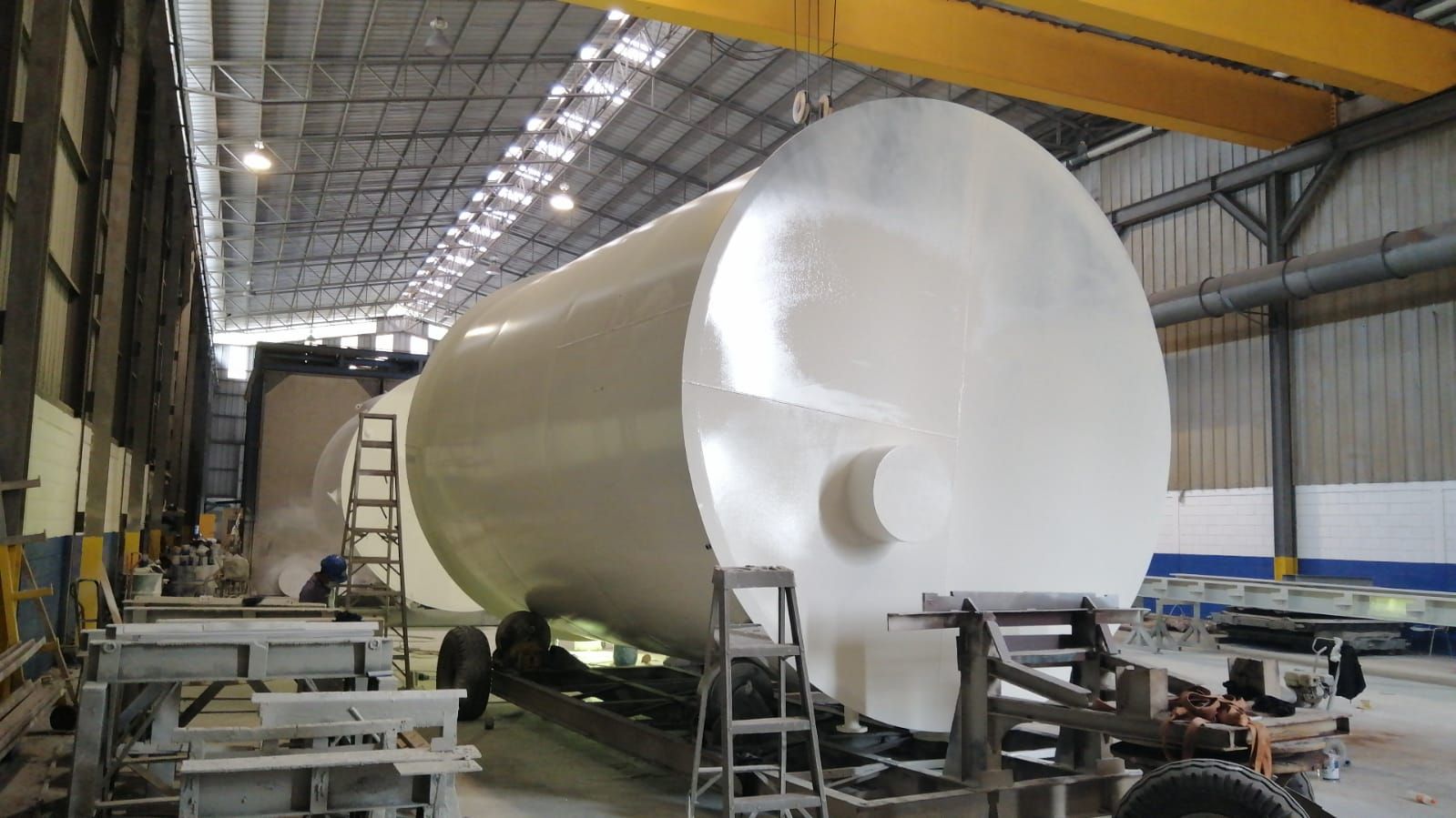 Tanque de acero en fabricación